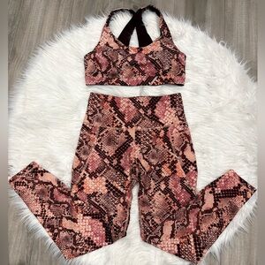 Old Navy Pink Snake-Print Active Set Size M